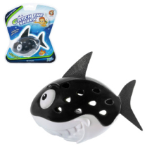 Игрушка для ванной и бассейна Junfa Поймай черную акулу c подсветкой (включается, когда касается воды
