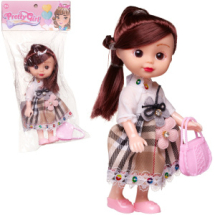 Кукла Junfa 16 см с сумочкой в платье с белым верхом и юбкой-шотландкой
